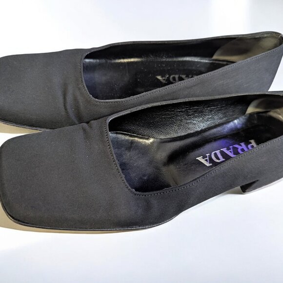 Vintage Prada Black Fabric Square Toe Block Heel Pumps, Size 35.5,US 5.5, Box - Picture 6 of 12
